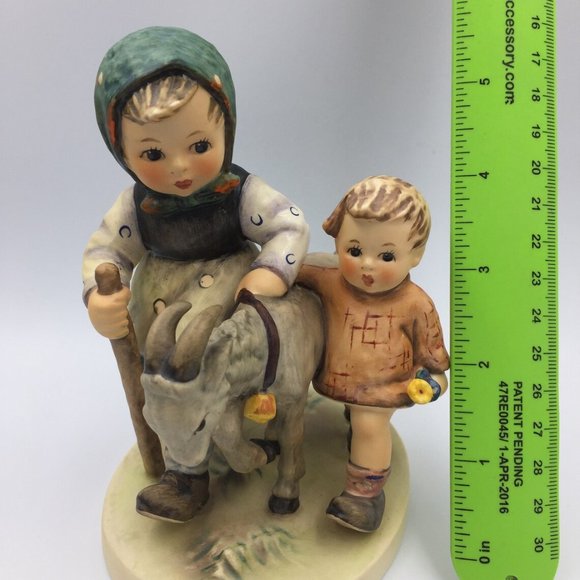 Goebel W. Germany "Homeward Bound" Figurine (with tag) #334 1975 - Picture 8 of 9